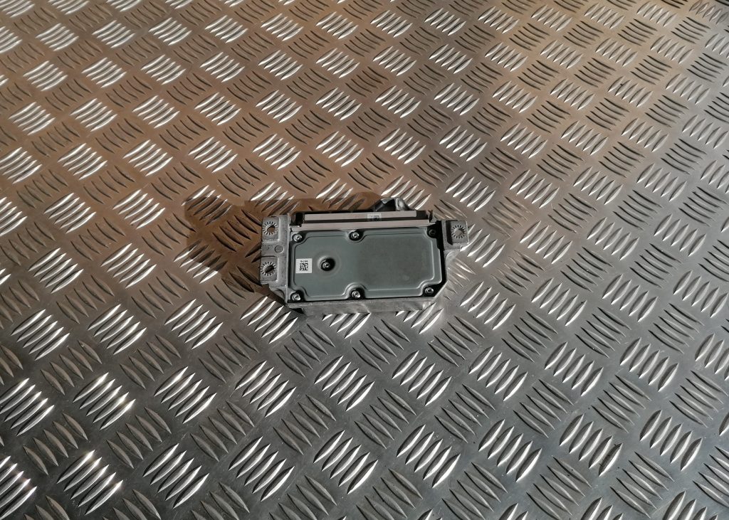 Drošības spilvena vadības bloks priekš BMW 1 E87 2009 WHITE 2 Drošības spilvena vadības bloks priekš BMW 1 E87 2009 WHITE