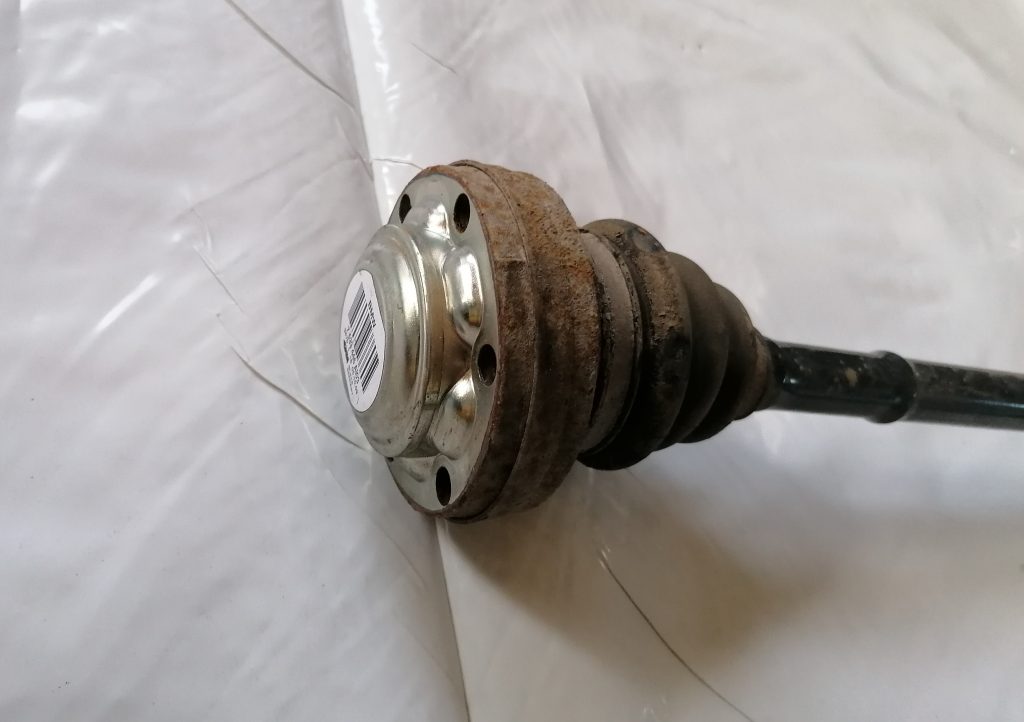 Pusass aizmugurē priekš BMW 1 E87 2009 WHITE 2 Pusass aizmugurē priekš BMW 1 E87 2009 WHITE