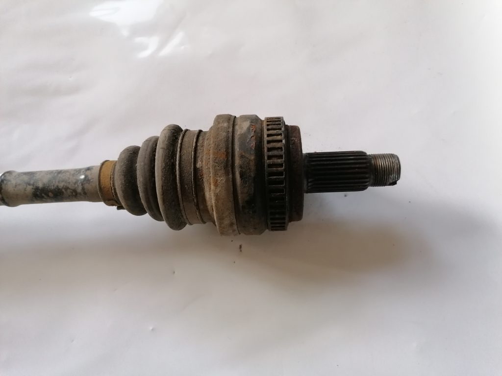 Pusass aizmugurē priekš BMW 1 E87 2009 WHITE 2 Pusass aizmugurē priekš BMW 1 E87 2009 WHITE