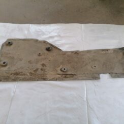 Virsbūves apakšējais aizsargs priekš BMW 1 E87 2009 WHITE