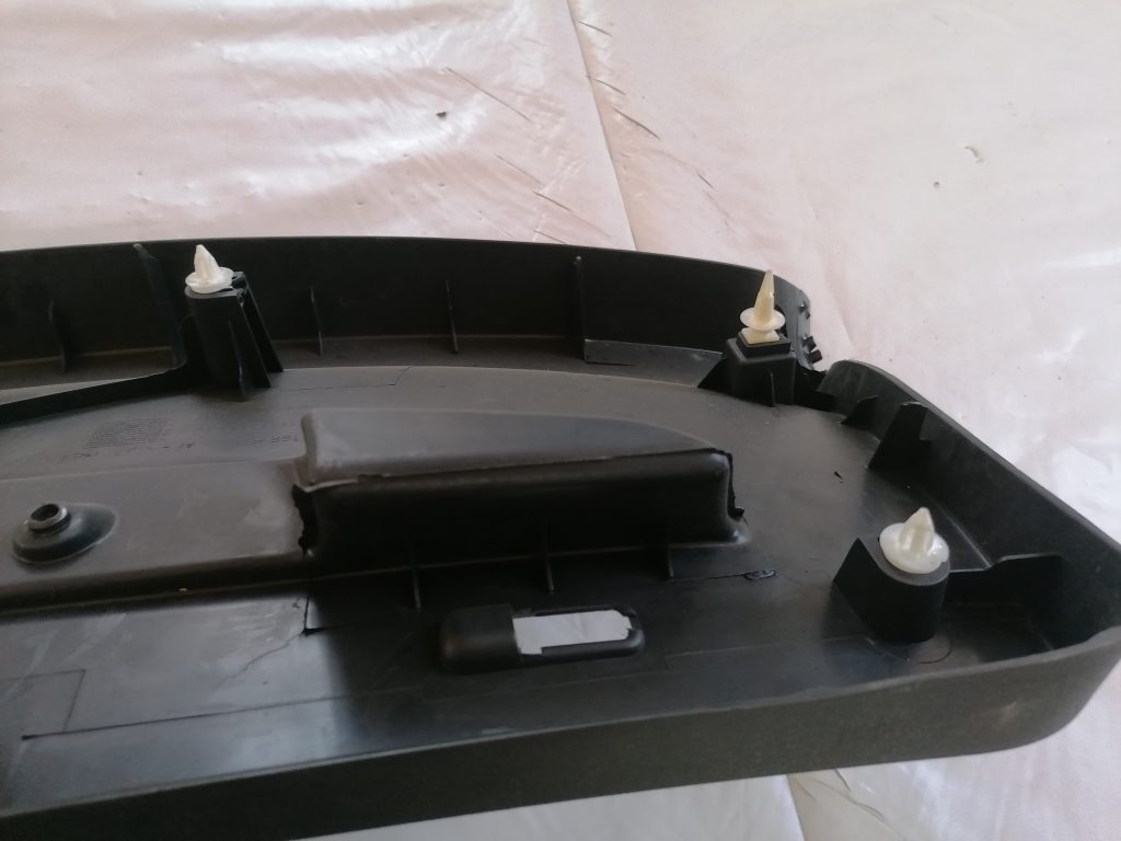 Bagāžnieka vāka liela apdare priekš BMW 1 E87 2009 WHITE 4 Bagāžnieka vāka liela apdare priekš BMW 1 E87 2009 WHITE