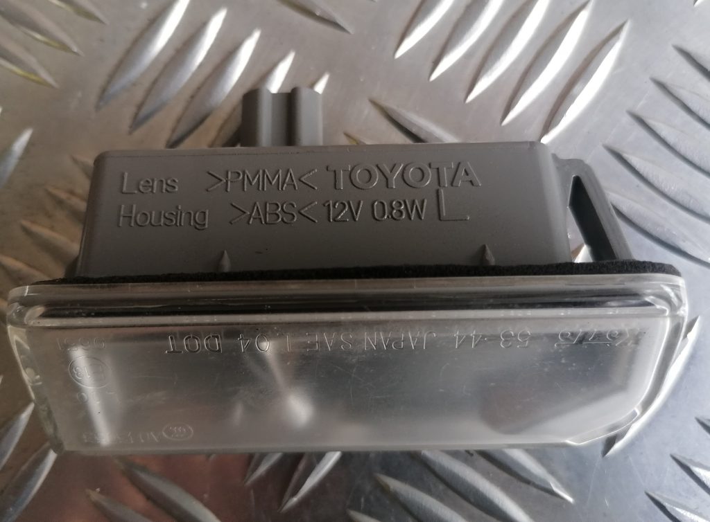 Numura zīmes apgaismojums priekš LEXUS IS250 2007 4 Numura zīmes apgaismojums priekš LEXUS IS250 2007