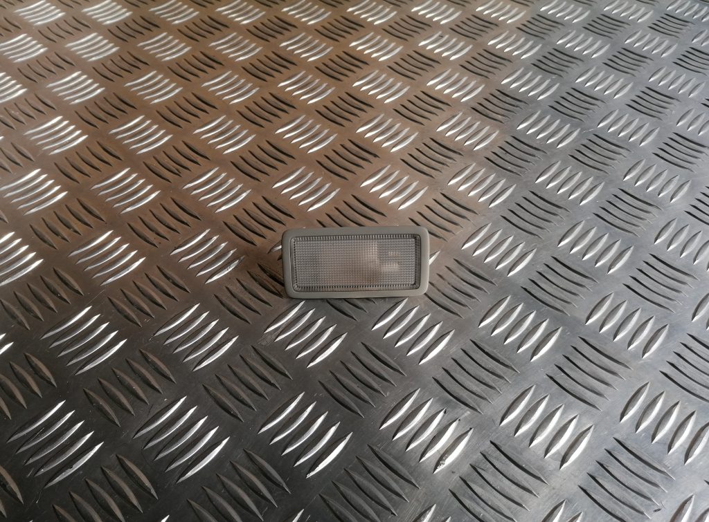 Apgaismojums bagažnieka nodalījuma priekš LEXUS IS250 2007 1 Apgaismojums bagažnieka nodalījuma priekš LEXUS IS250 2007