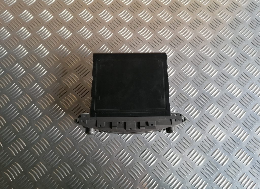 CD/DVD/Navigācijas bloks priekš LEXUS IS250 2007 4 CD/DVD/Navigācijas bloks priekš LEXUS IS250 2007