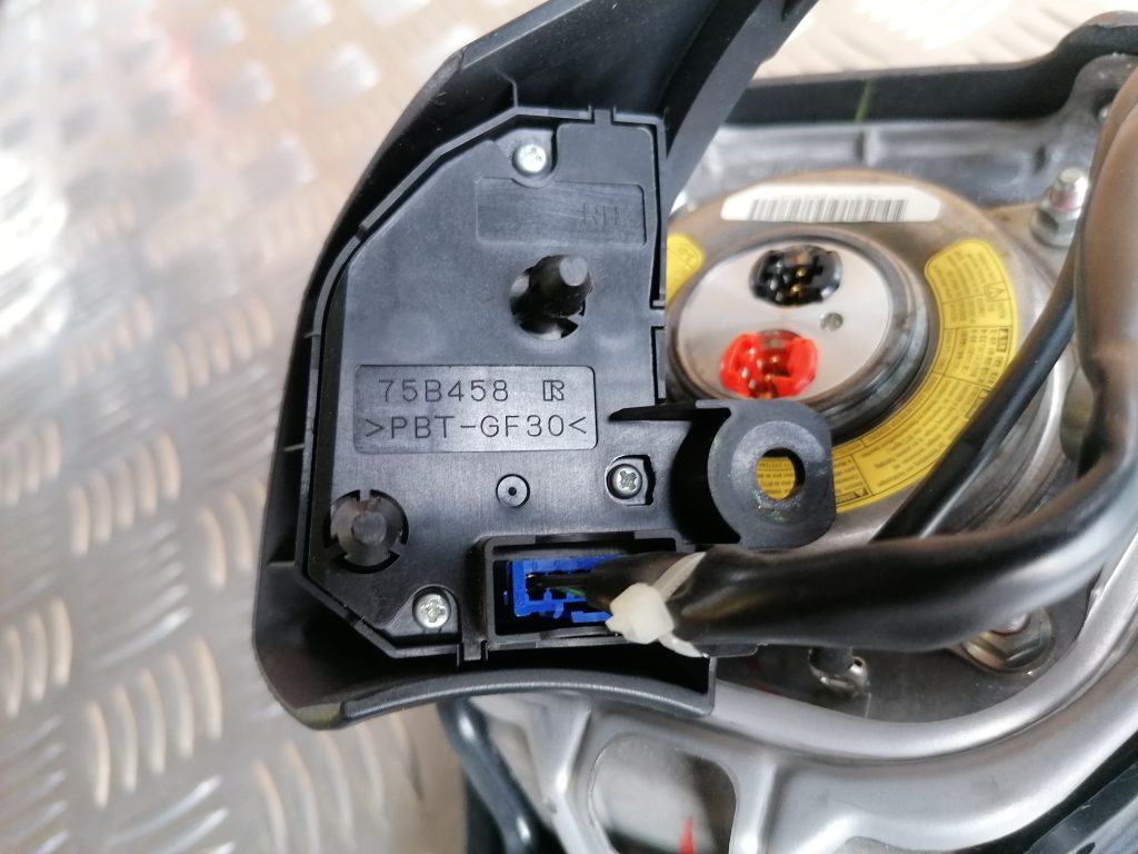 Stūres drošības spilvens priekš LEXUS IS250 2007 5 Stūres drošības spilvens priekš LEXUS IS250 2007