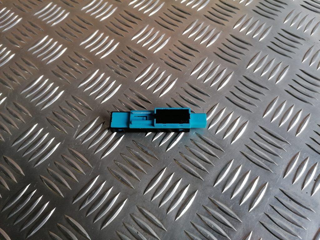 Antenas pastiprinātāja bloks priekš LEXUS IS250 2007 1 Antenas pastiprinātāja bloks priekš LEXUS IS250 2007