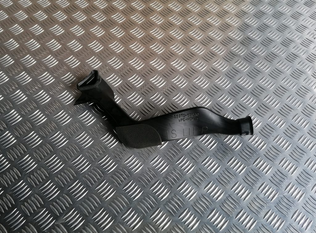 Salona gaisa vads priekš LEXUS IS250 2007 2 Salona gaisa vads priekš LEXUS IS250 2007