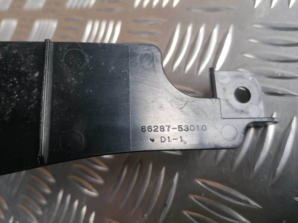 Automašīnas radio kronšteins priekš LEXUS IS250 2007 3 Automašīnas radio kronšteins priekš LEXUS IS250 2007