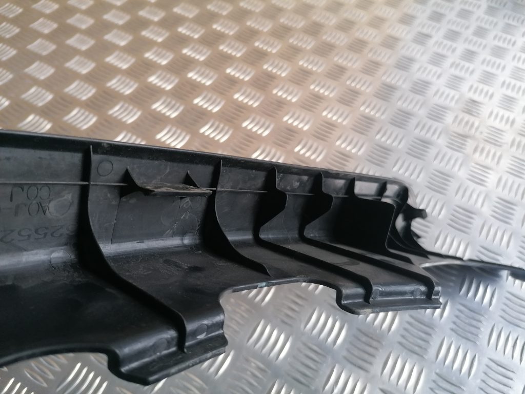 Sliekšņa aizmugurēja kreisa uzlika (salonā) priekš LEXUS IS250 2007 3 Sliekšņa aizmugurēja kreisa uzlika (salonā) priekš LEXUS IS250 2007