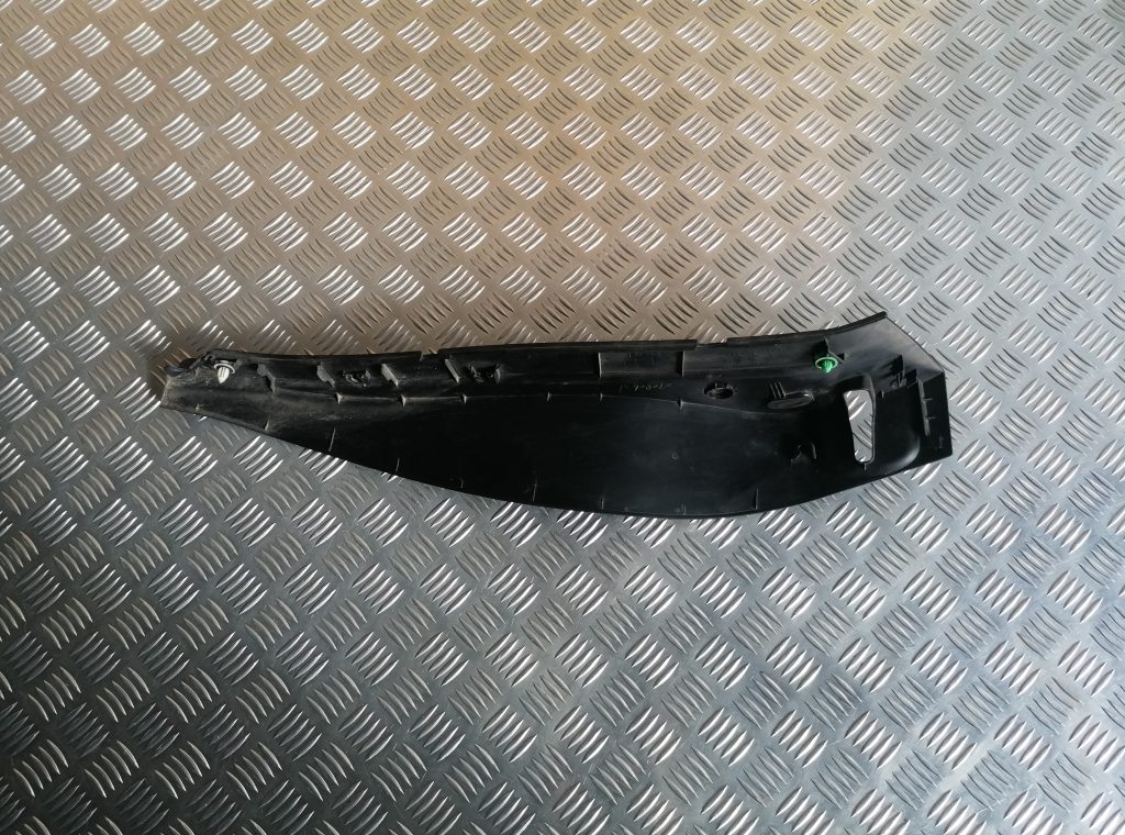 Aizmugurējo kreiso durvju apdare priekš LEXUS IS250 2007 2 Aizmugurējo kreiso durvju apdare priekš LEXUS IS250 2007