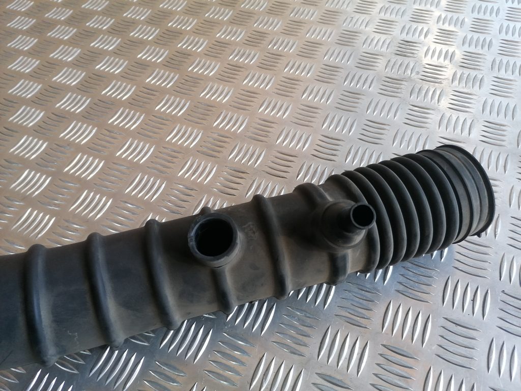 Gaisa ieplūdes šļūtene priekš LEXUS IS250 2007 2 Gaisa ieplūdes šļūtene priekš LEXUS IS250 2007