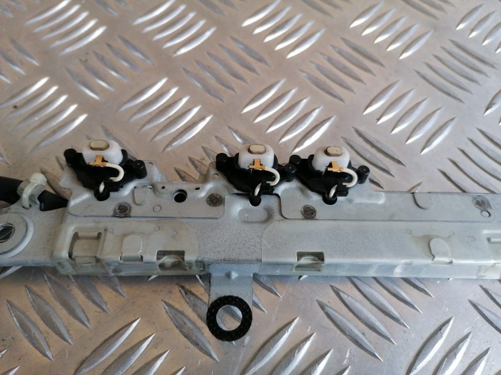 Antenas vadības bloks priekš LEXUS IS250 2007 3 Antenas vadības bloks priekš LEXUS IS250 2007