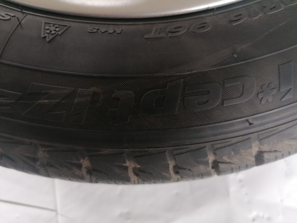 Riteņa disks priekš LEXUS IS250 2007 3 Riteņa disks priekš LEXUS IS250 2007