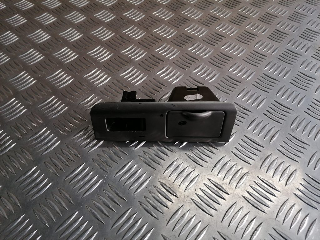 Stikla pacelšanas poga priekš NISSAN PATHFINDER 2006 1 Stikla pacelšanas poga priekš NISSAN PATHFINDER 2006