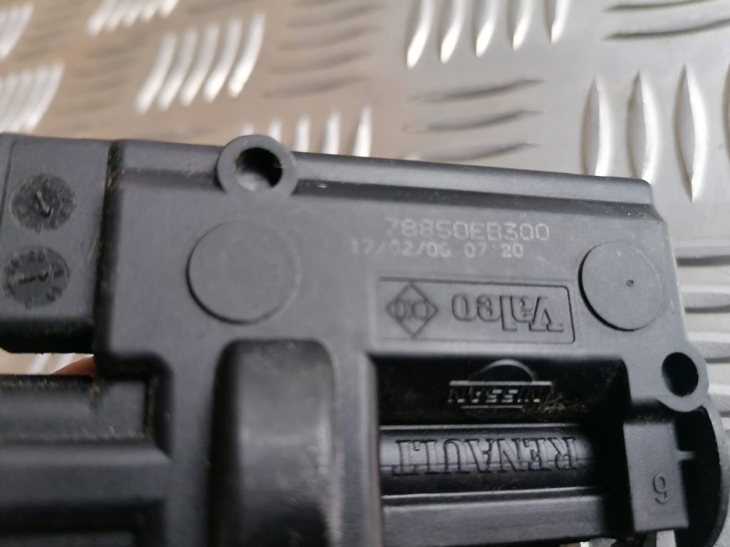 Degvielas tvertnes vāka slēdzene priekš NISSAN PATHFINDER 2006 3 Degvielas tvertnes vāka slēdzene priekš NISSAN PATHFINDER 2006