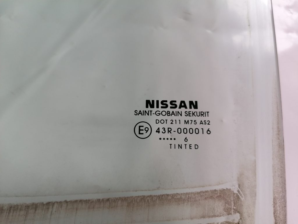 Priekšējo kreiso durvju stikls priekš NISSAN PATHFINDER 2006 2 Priekšējo kreiso durvju stikls priekš NISSAN PATHFINDER 2006