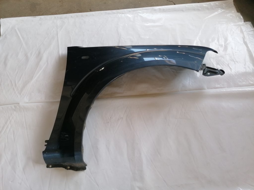 Priekšējais labais spārns priekš NISSAN PATHFINDER 2006 1 Priekšējais labais spārns priekš NISSAN PATHFINDER 2006