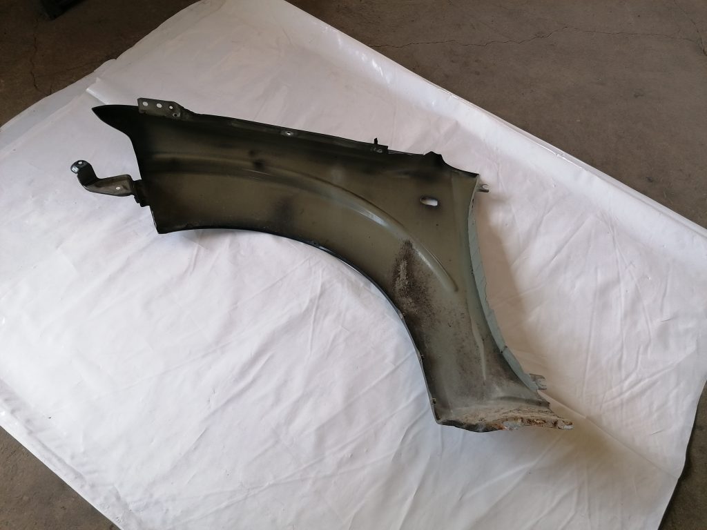 Priekšējais labais spārns priekš NISSAN PATHFINDER 2006 2 Priekšējais labais spārns priekš NISSAN PATHFINDER 2006