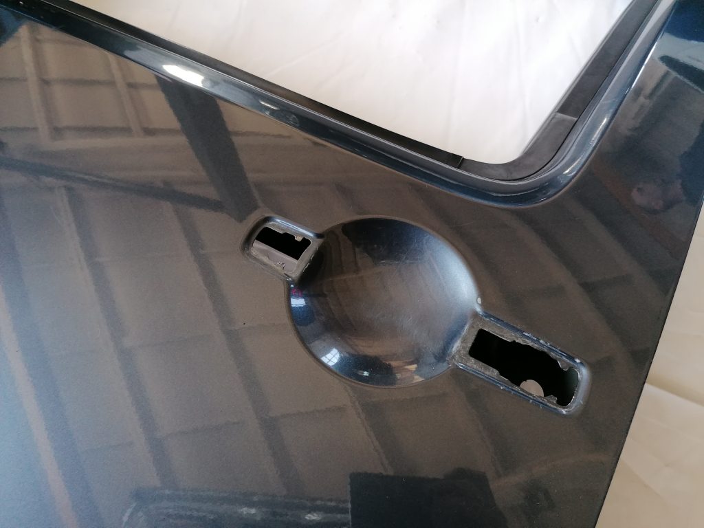 Priekšējās kreisās durvis priekš NISSAN PATHFINDER 2006 6 Priekšējās kreisās durvis priekš NISSAN PATHFINDER 2006