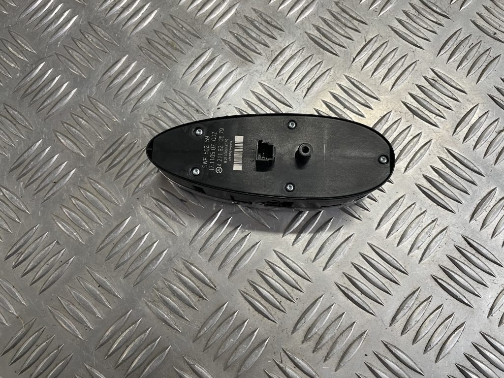 Šofera durvju slēdža pogas priekš MERCEDES BENZ CLS 320 2005 2 Šofera durvju slēdža pogas priekš MERCEDES BENZ CLS 320 2005