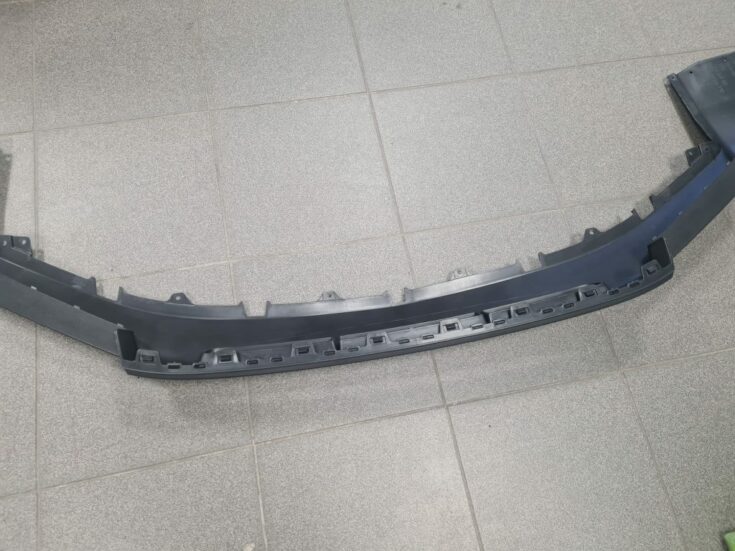 Bufera spoileris priekš Audi Q7  2005-2015 4L0807061