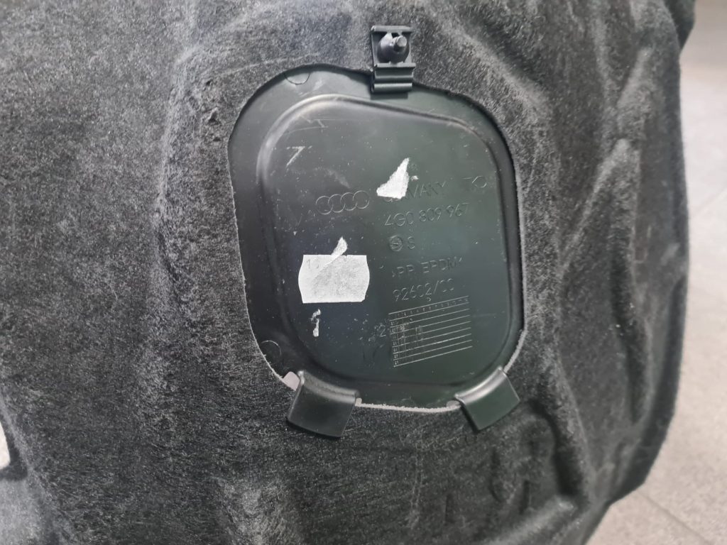 Priekšējais labais paspārns priekš Audi A6 2011-2018 4G0821134D 4 Priekšējais labais paspārns priekš Audi A6 2011-2018 4G0821134D