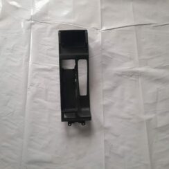 Centrālās konsoles (apdares) vidēja daļa priekš BMW 320D E46 2004 TOURING