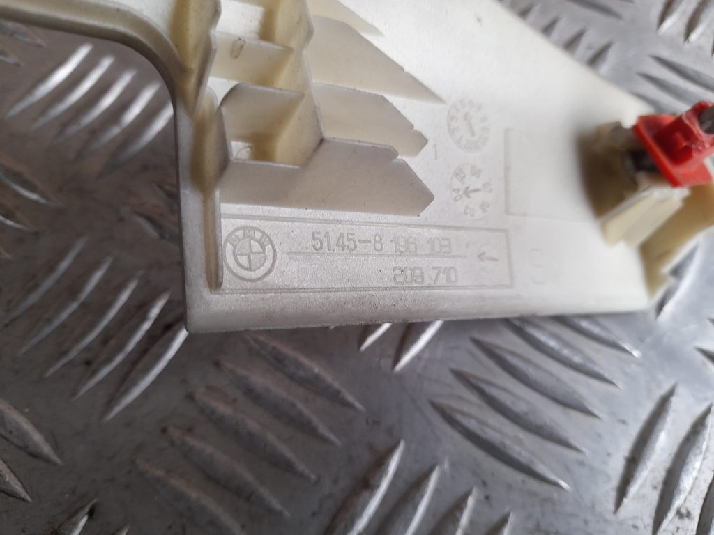 Mērinstrumentu paneļa dekoratīvā uzlika priekš BMW 320D E46 2004 TOURING 3 Mērinstrumentu paneļa dekoratīvā uzlika priekš BMW 320D E46 2004 TOURING