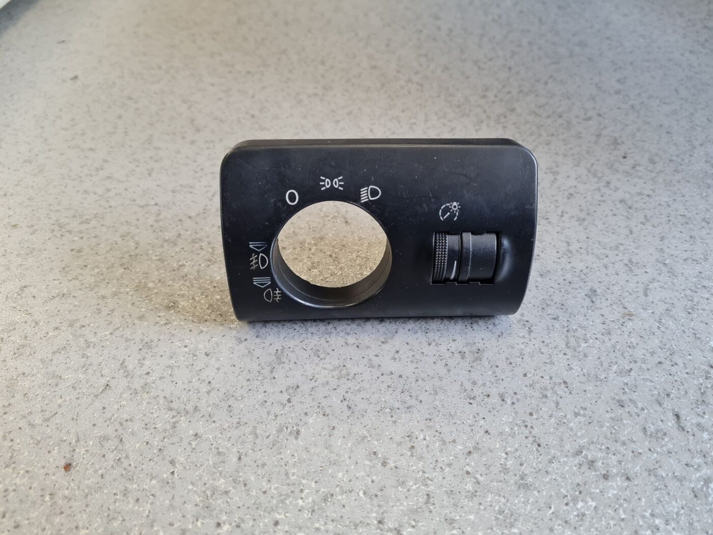 Gaismas spilgtuma regulēšanas poga priekš AUDI A6 1998 1 Gaismas spilgtuma regulēšanas poga priekš AUDI A6 1998