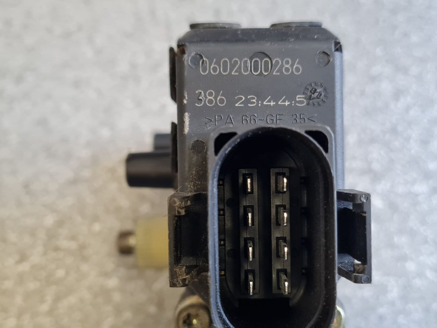 Elektrisko stiklu motors priekš AUDI A6 AVANT 2003 6 Elektrisko stiklu motors priekš AUDI A6 AVANT 2003