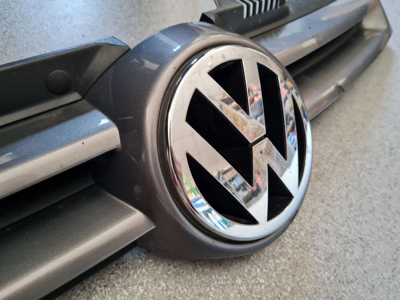 Pārsega reste priekš VW GOLF 5 2006 15 Pārsega reste priekš VW GOLF 5 2006