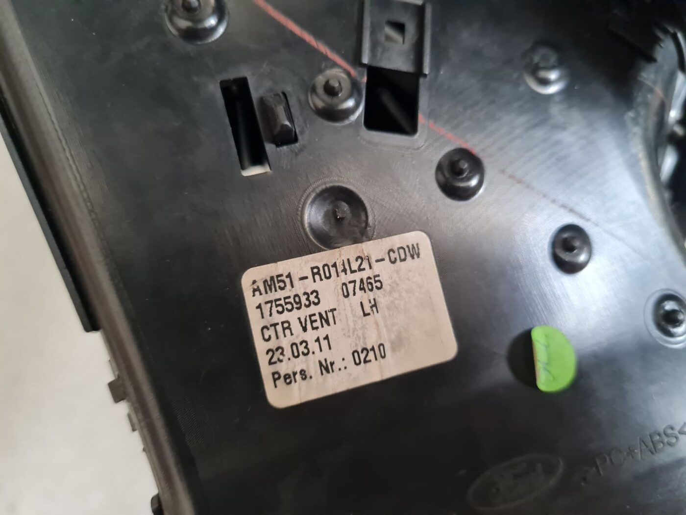 Mērinstrumentu paneļa gaisa vads, centrā priekš FORD C-MAX 2011 4 Mērinstrumentu paneļa gaisa vads, centrā priekš FORD C-MAX 2011