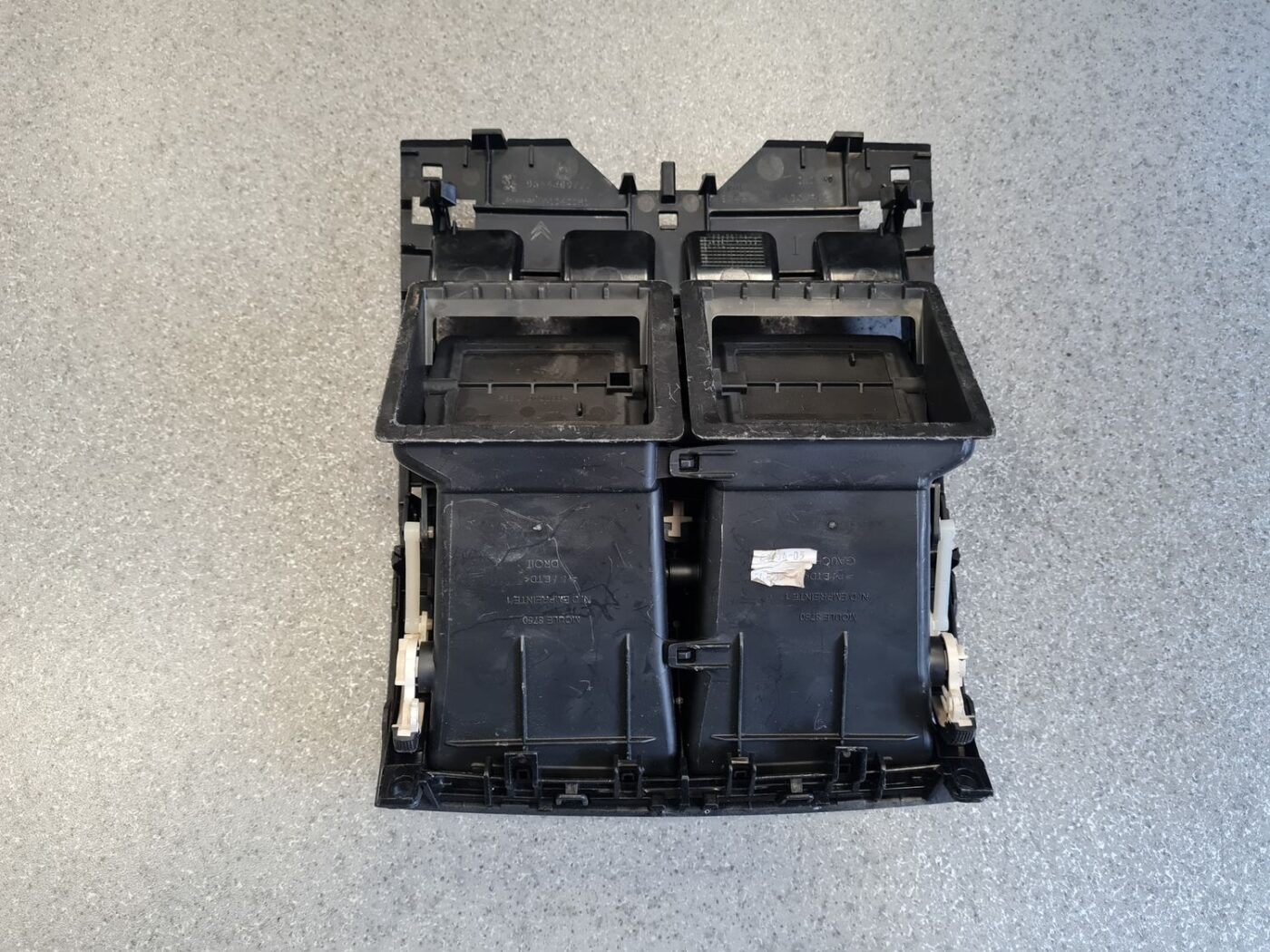 Mērinstrumentu paneļa gaisa vads, centrā priekš PEUGEOT 407 2005 5 Mērinstrumentu paneļa gaisa vads, centrā priekš PEUGEOT 407 2005