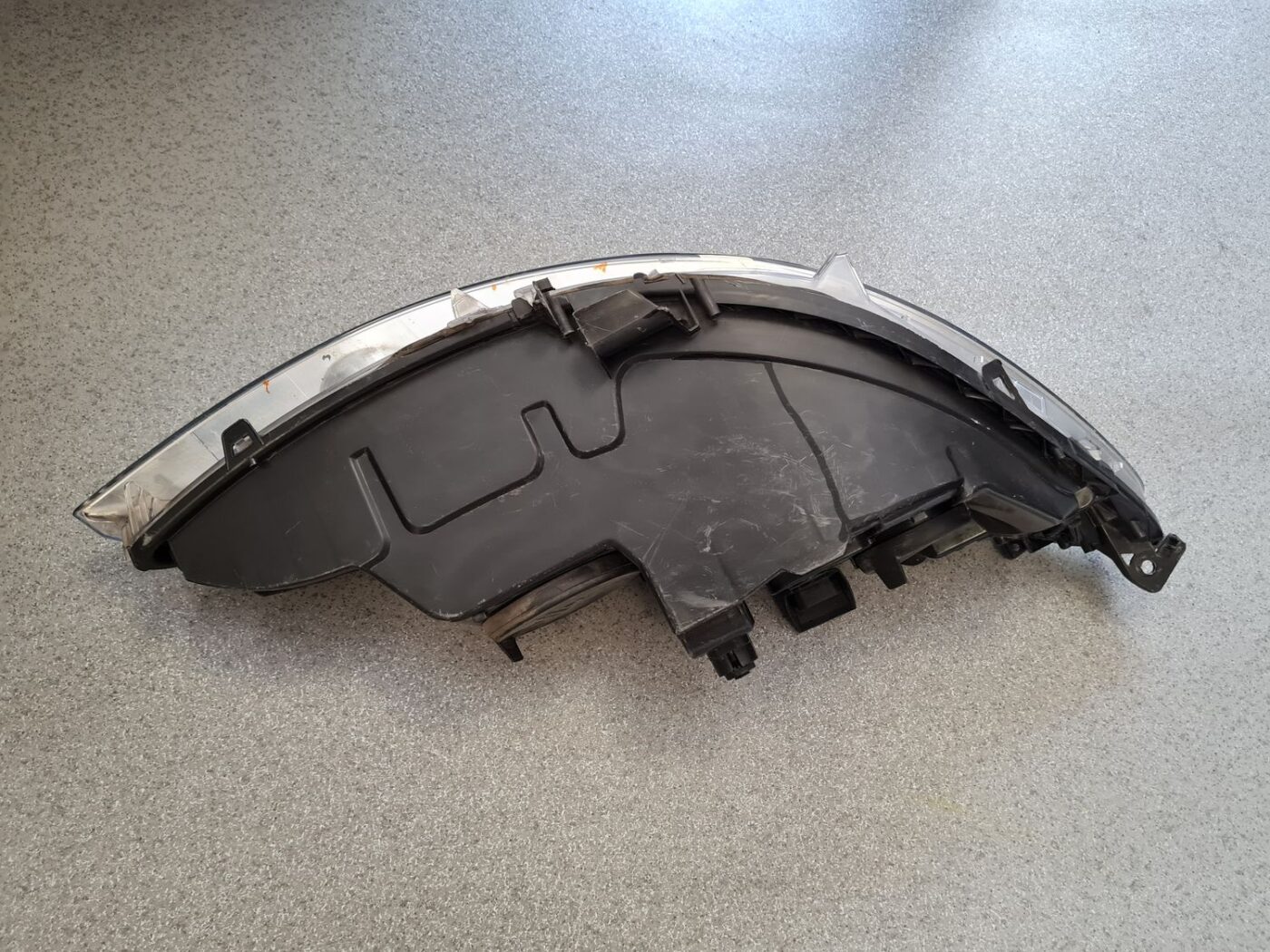 Priekšējais kreisais lukturis priekš PEUGEOT 407 2005 6 Priekšējais kreisais lukturis priekš PEUGEOT 407 2005