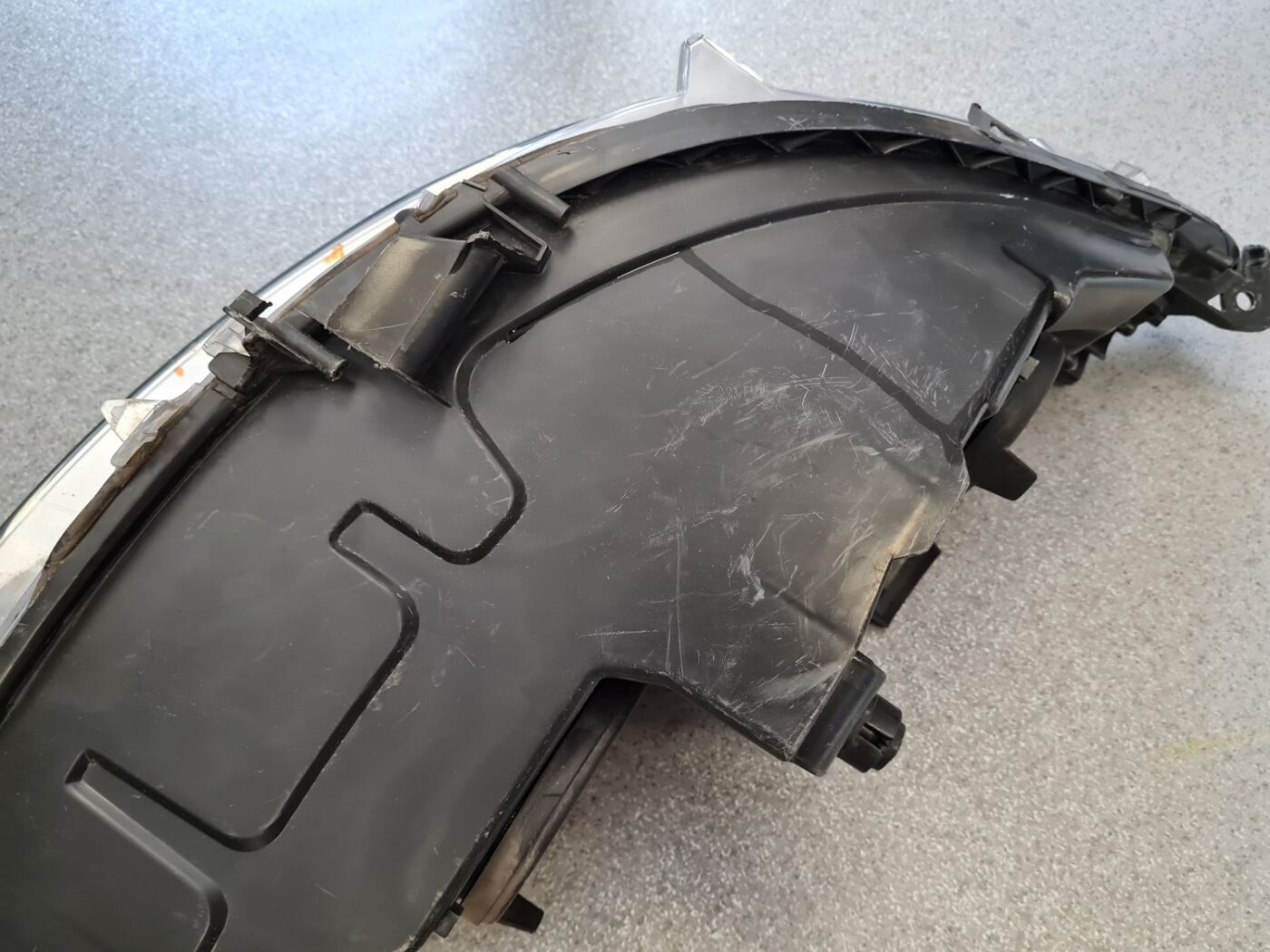 Priekšējais kreisais lukturis priekš PEUGEOT 407 2005 4 Priekšējais kreisais lukturis priekš PEUGEOT 407 2005