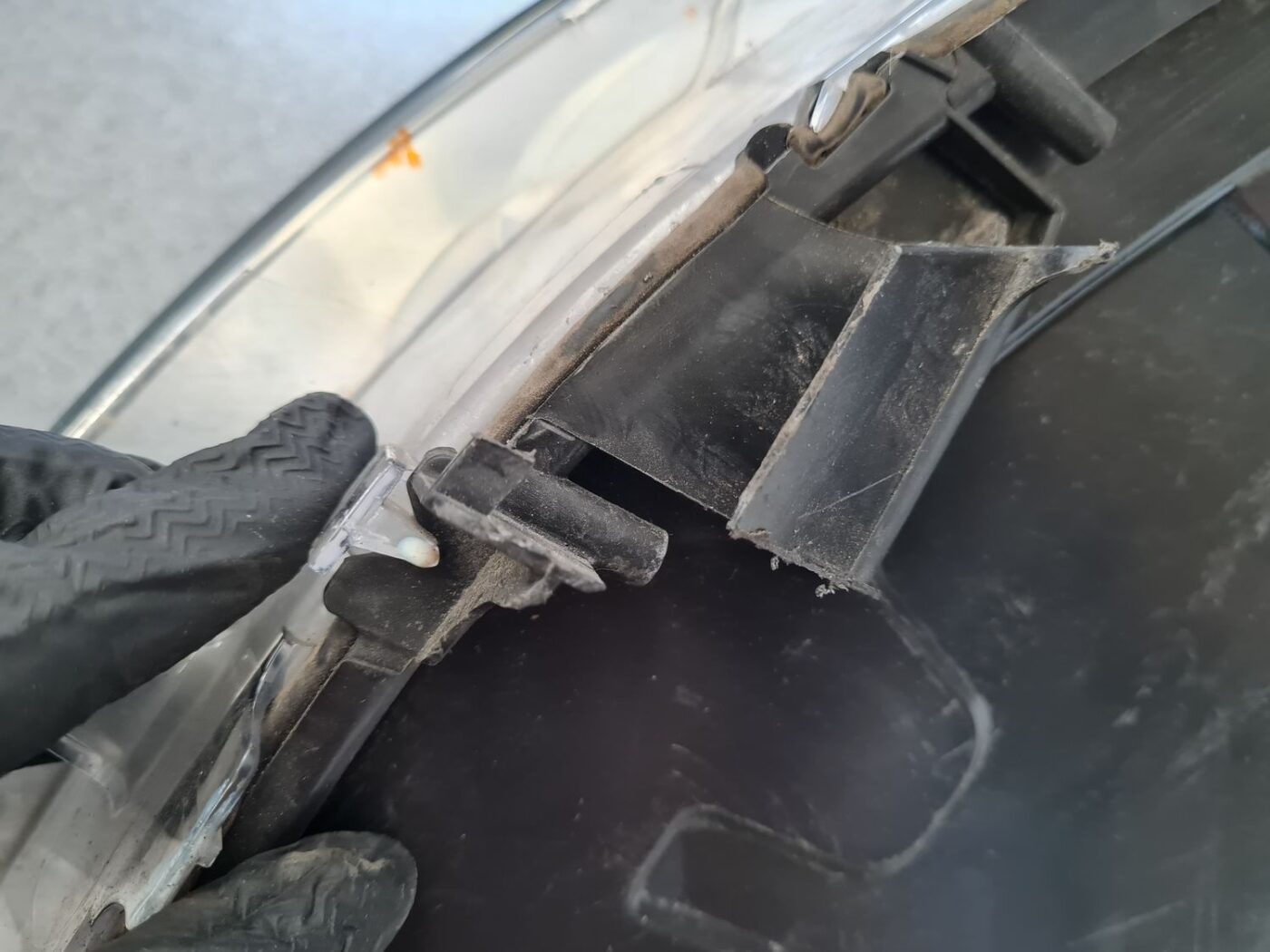 Priekšējais kreisais lukturis priekš PEUGEOT 407 2005 3 Priekšējais kreisais lukturis priekš PEUGEOT 407 2005