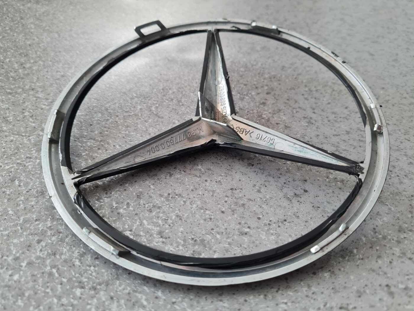 Logotips/Emblema priekš MERCEDES BENZ CLS 320 2005 9 Logotips/Emblema priekš MERCEDES BENZ CLS 320 2005