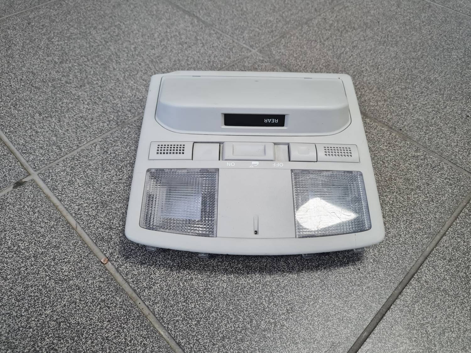 Salona apgaismojuma panelis priekš MAZDA 6 2008 1 Salona apgaismojuma panelis priekš MAZDA 6 2008