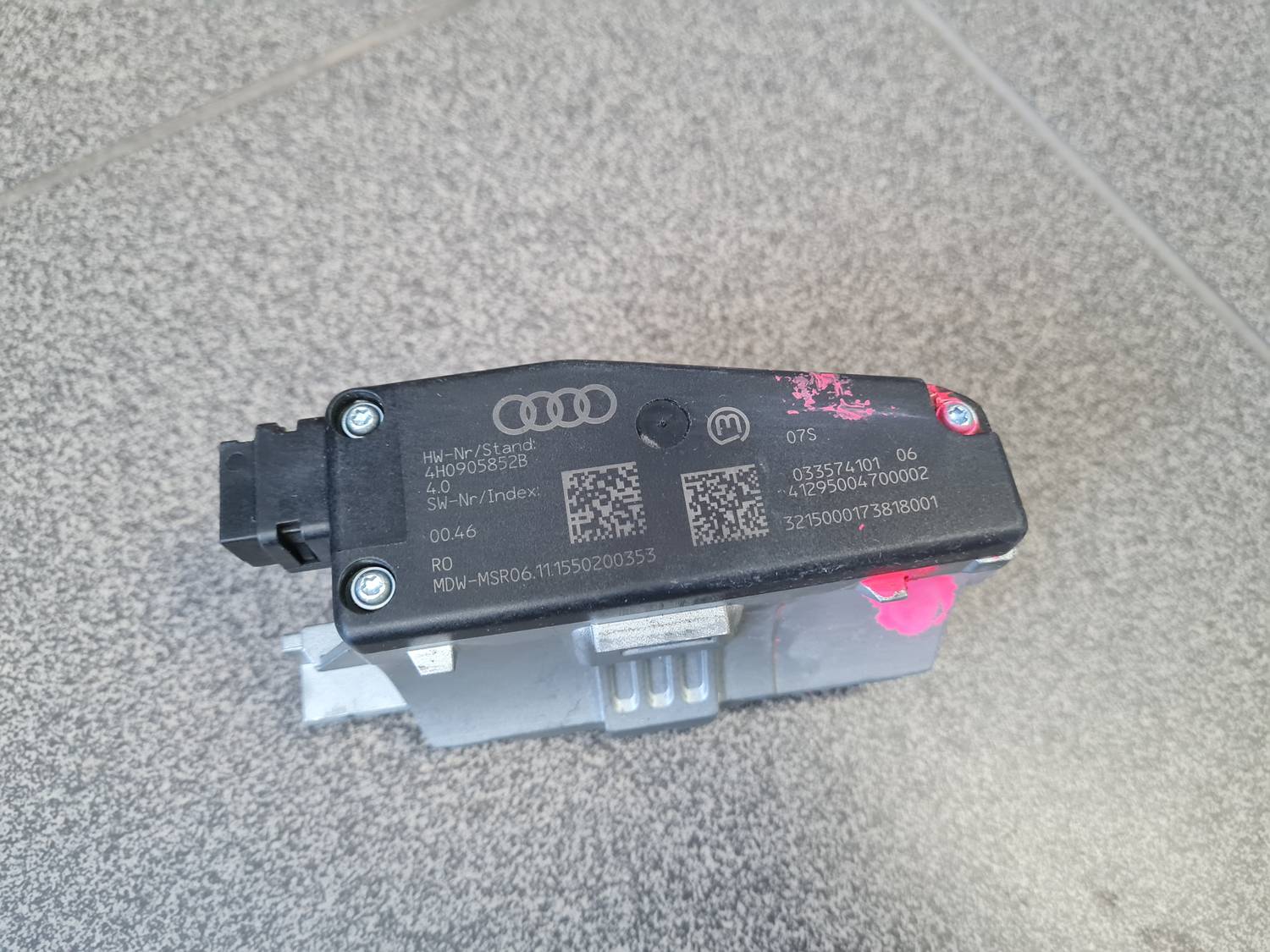 Stūres statnes vadības bloks priekš VOLKSWAGEN TOUAREG 2 Stūres statnes vadības bloks priekš VOLKSWAGEN TOUAREG