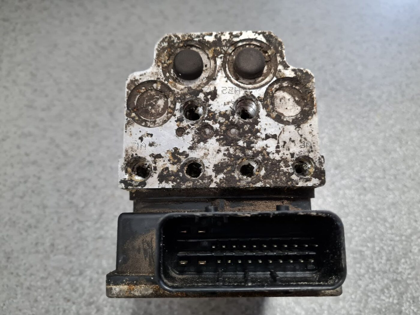 ABS bloks priekš SAAB 9-3 2002 3 ABS bloks priekš SAAB 9-3 2002