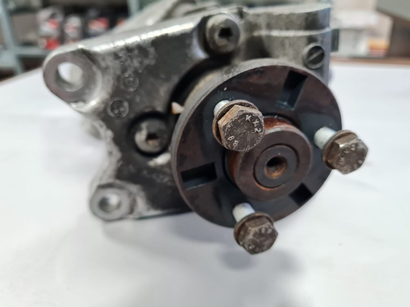 Hidrauliskais pastiprinātājs priekš BMW 525 E60 2006 BLACK 10 Hidrauliskais pastiprinātājs priekš BMW 525 E60 2006 BLACK