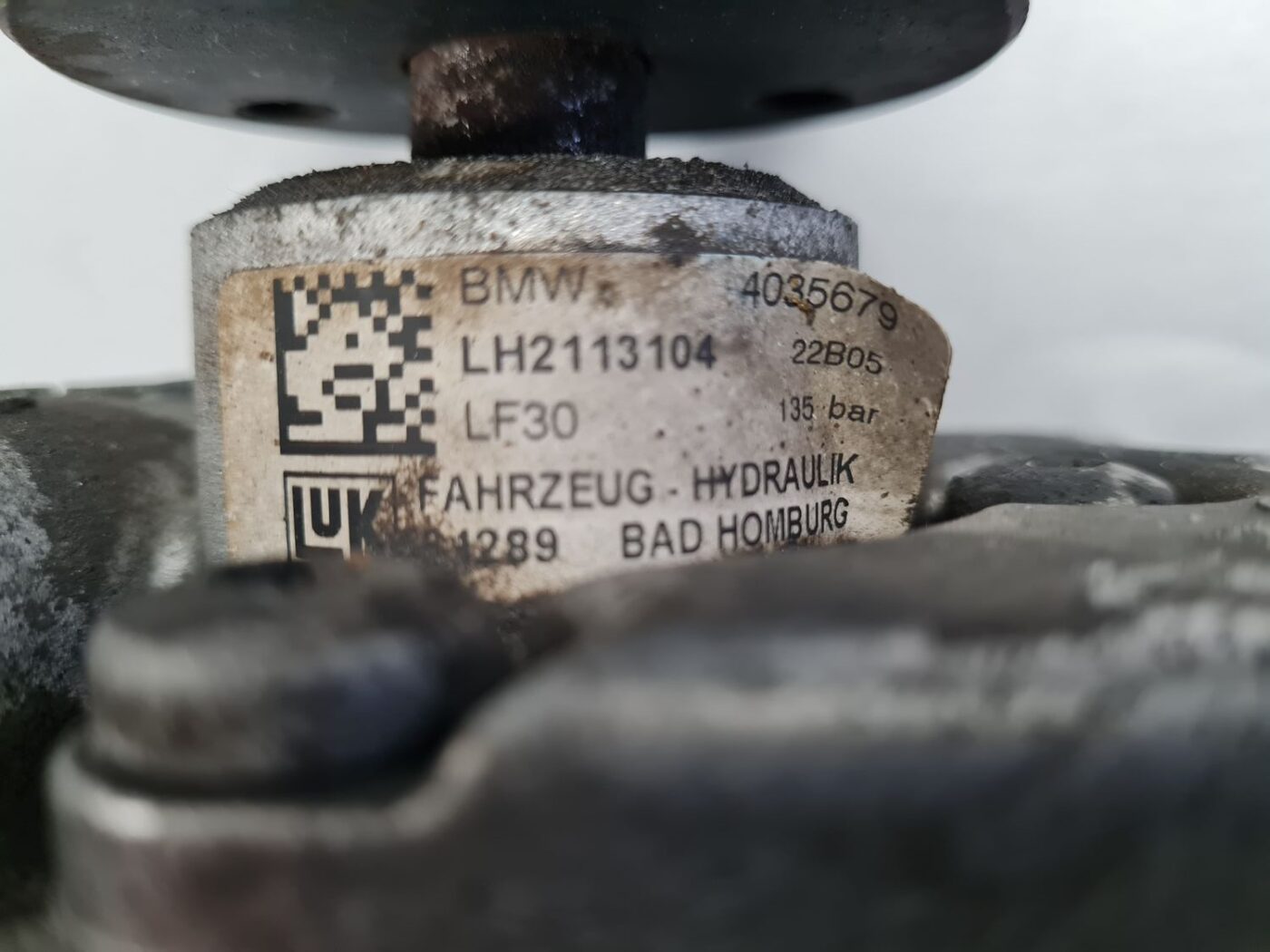 Hidrauliskais pastiprinātājs priekš BMW 525 E60 2006 BLACK 6 Hidrauliskais pastiprinātājs priekš BMW 525 E60 2006 BLACK