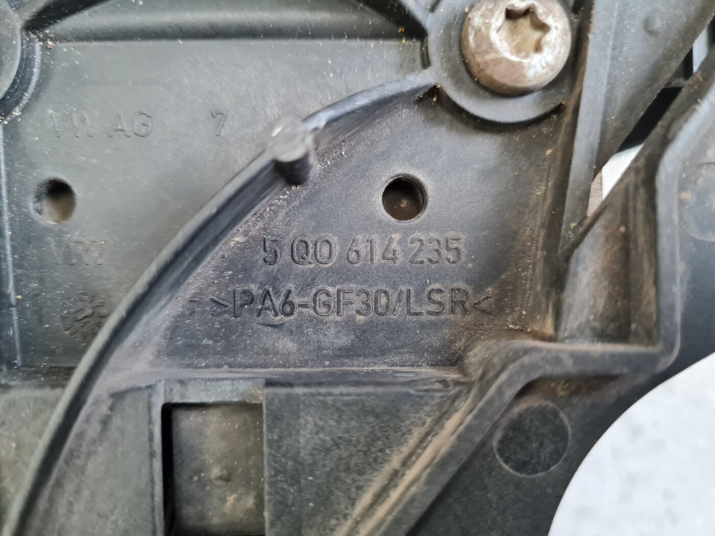 ABS bloks priekš VW GOLF 2014 3 ABS bloks priekš VW GOLF 2014