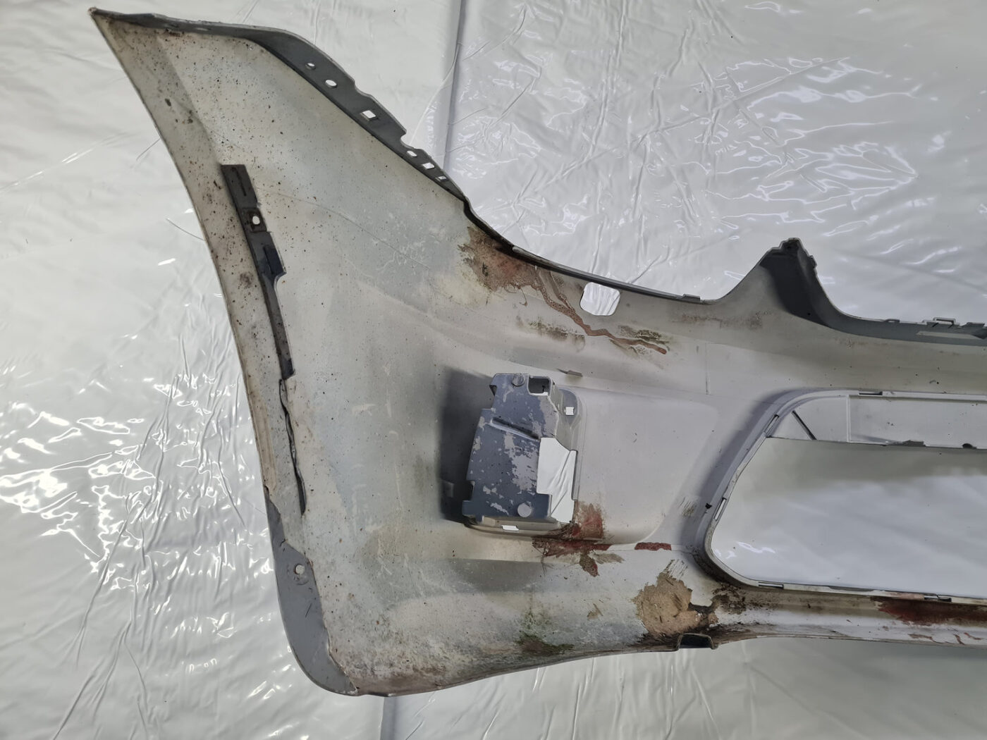 Priekšējais buferis priekš Ford C-MAX 2007-2010 7M51R17757AW 16 Priekšējais buferis priekš Ford C-MAX 2007-2010 7M51R17757AW