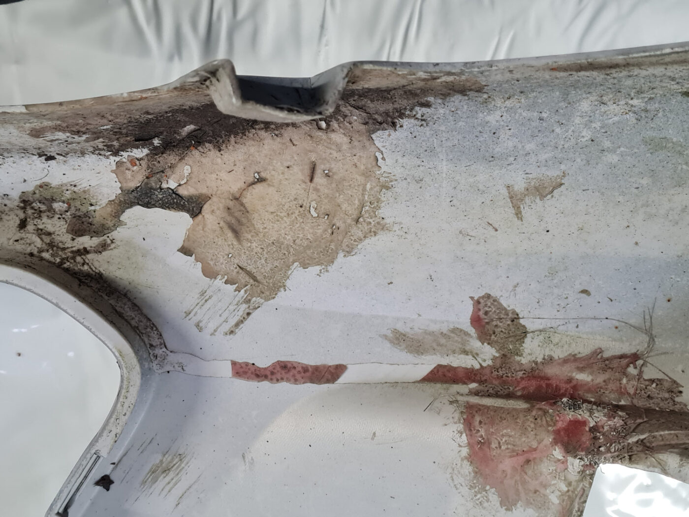 Priekšējais buferis priekš Ford C-MAX 2007-2010 7M51R17757AW 7 Priekšējais buferis priekš Ford C-MAX 2007-2010 7M51R17757AW