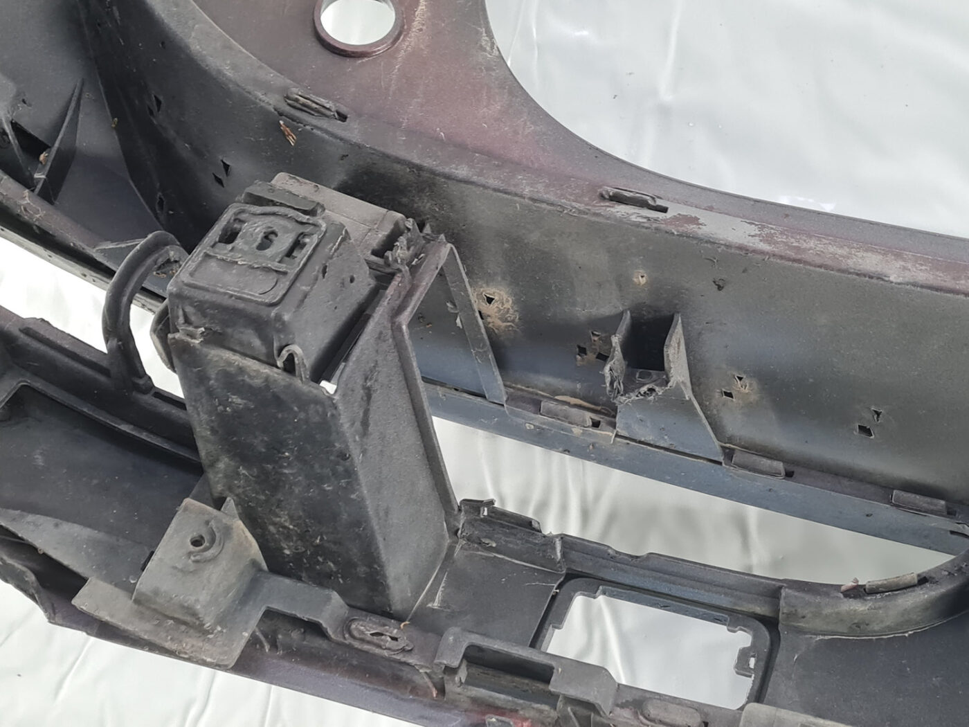 Aizmugures buferis priekš Audi Q5 2008-2017 8R0807511 4 Aizmugures buferis priekš Audi Q5 2008-2017 8R0807511