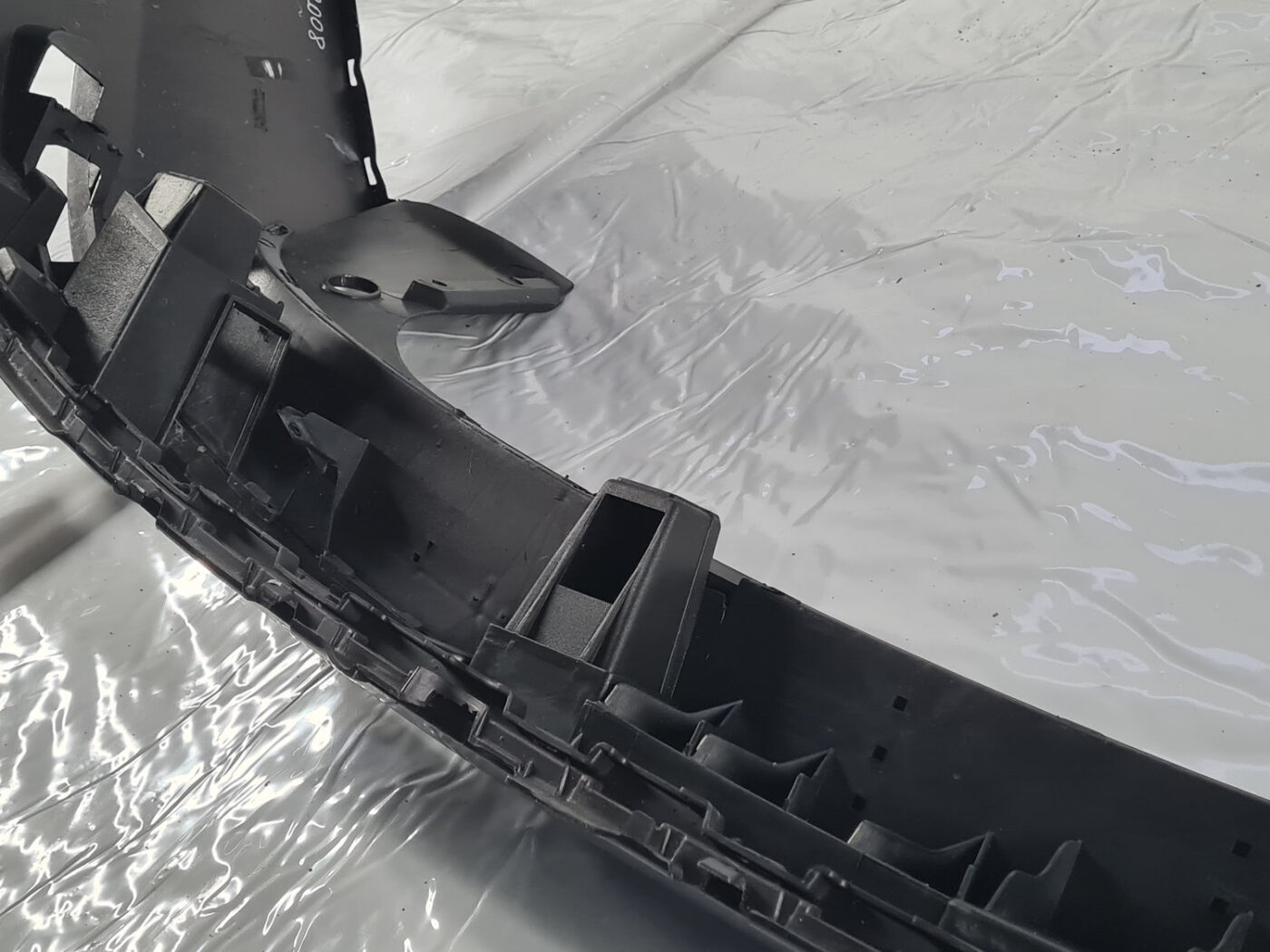 Aizmugures buferis priekš Audi Q5 2008-2017 8R0807511 7 Aizmugures buferis priekš Audi Q5 2008-2017 8R0807511