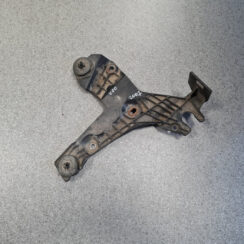 Gaisa filtra korpusa kronšteins priekš VOLVO V70 2007