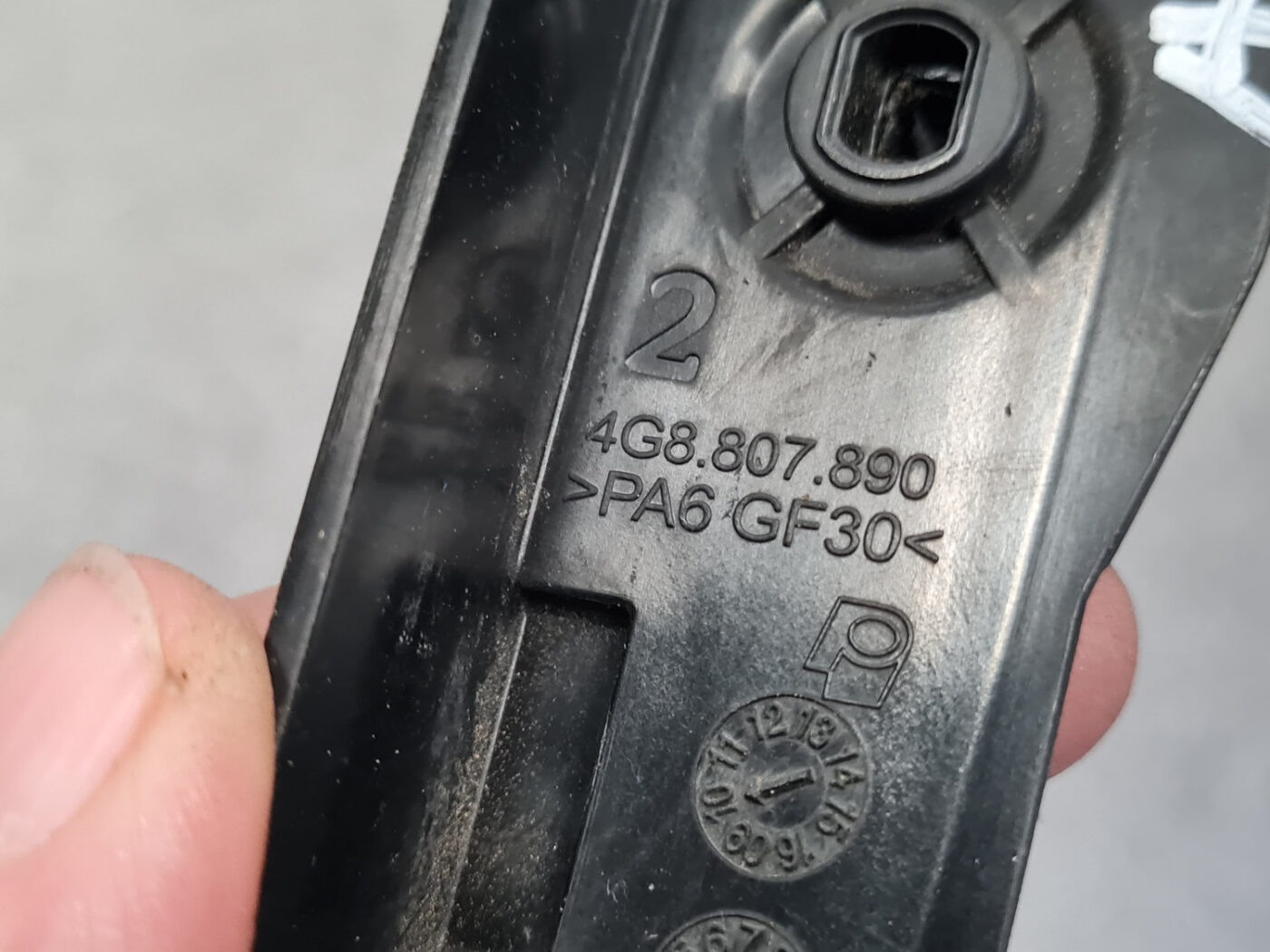 Aizmugurējā spārna un bufera stiprinājums priekš AUDI A7 2011 SPORTBACK 4 Aizmugurējā spārna un bufera stiprinājums priekš AUDI A7 2011 SPORTBACK