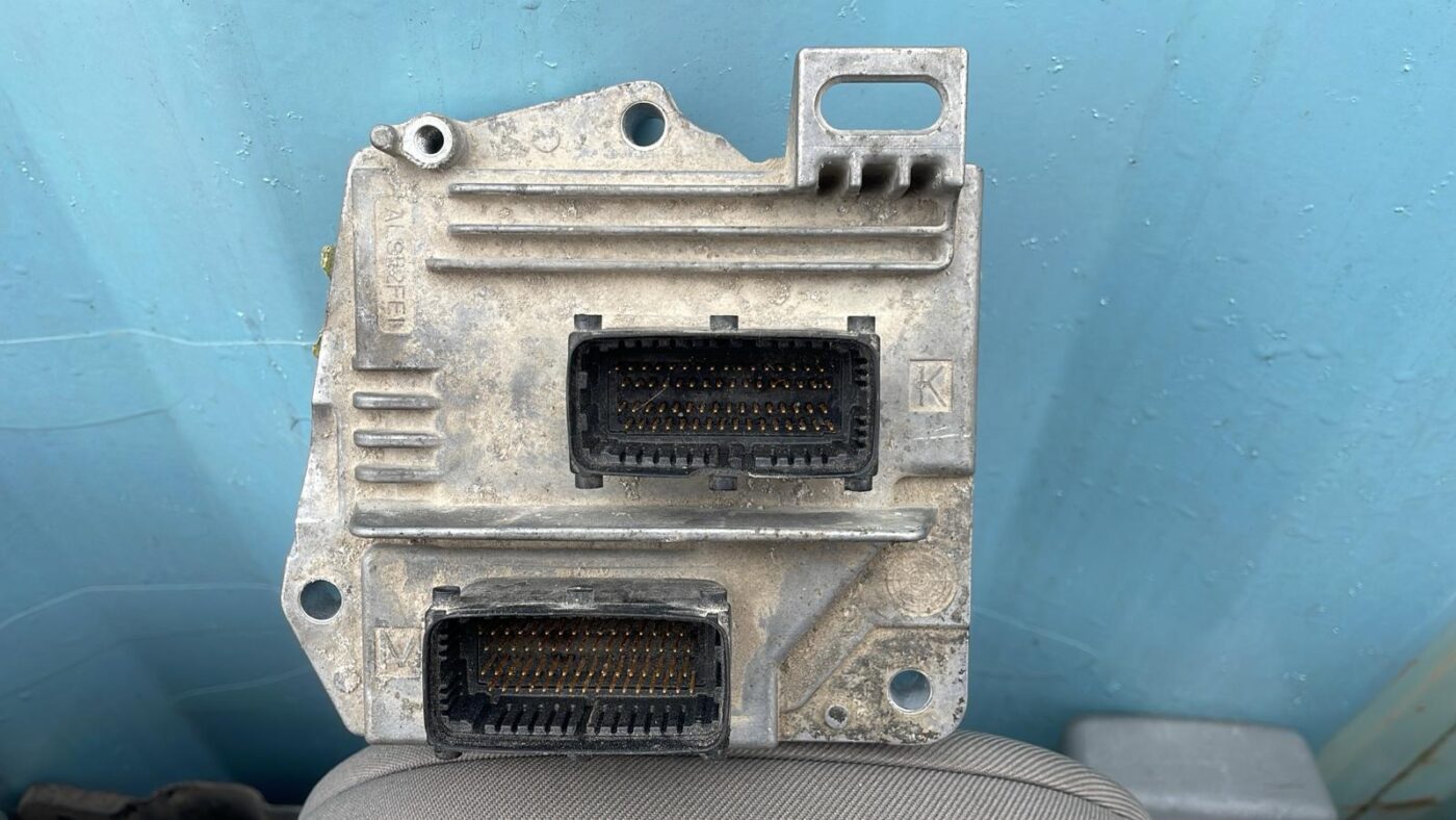 Dzinēja vadības bloks priekš OPEL ASTRA H STATION WAGON 2009 2 Dzinēja vadības bloks priekš OPEL ASTRA H STATION WAGON 2009